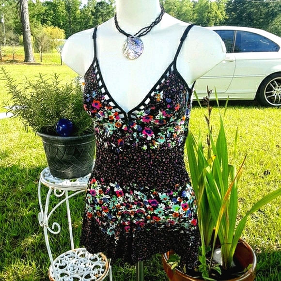 Mimi Chica Romper Cutout Neckline Floral - Picture 8 of 9